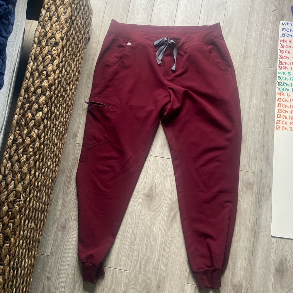 BURGUNDY FIGS ZAMORA JOGGERS SIZE L